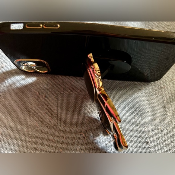 iPhone 11 astronaut case. - Picture 2 of 5